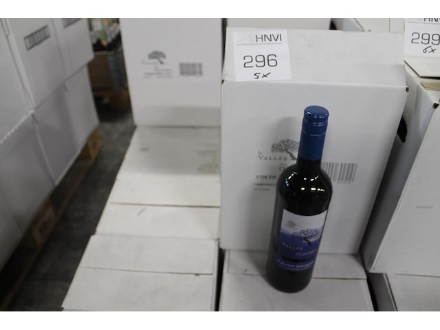 Vijf dozen rode wijn cabernet sauvignon vallee des oliviers. 30 flessen. - afbeelding 1 van  3