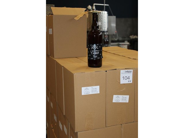 Vijf dozen tripel bier a 6 flessen van 75 cl. tht 1-11-26. - afbeelding 2 van  3