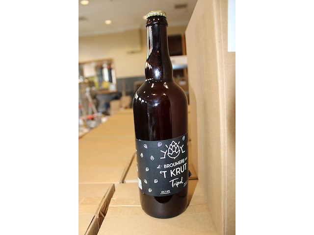 Vijf dozen tripel bier a 6 flessen van 75 cl. tht 1-11-26. - afbeelding 2 van  3