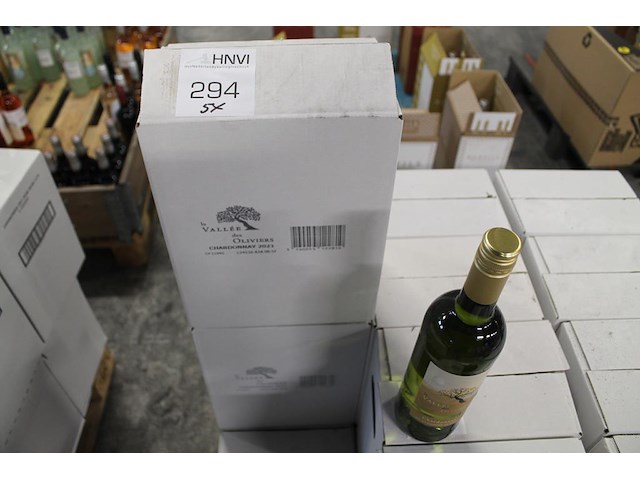 Vijf dozen witte wijn chardonnay vallee des oliviers. 30 flessen. - afbeelding 1 van  3
