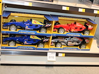 Vijf formule 1 wagens met licht en geluid. - afbeelding 2 van  2