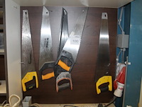 Vijf handzagen. - afbeelding 1 van  1