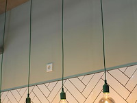 Vijf hanglampen muuto groen. - afbeelding 2 van  3