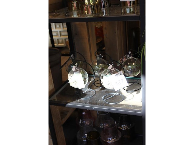 Vijf hangvaasjes hoogte 20 cm. - afbeelding 2 van  2