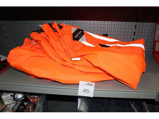Vijf hydrowear werkbroeken w.o. maten m, 4xl (2), xxl en 3xl - afbeelding 1 van  2