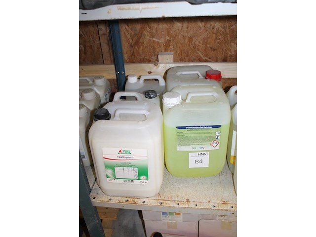 Vijf jerrycans reinigingsproducten waaronder damwandprofielreiniger, op wasbasis, allesreiniger en karpex. - afbeelding 2 van  5