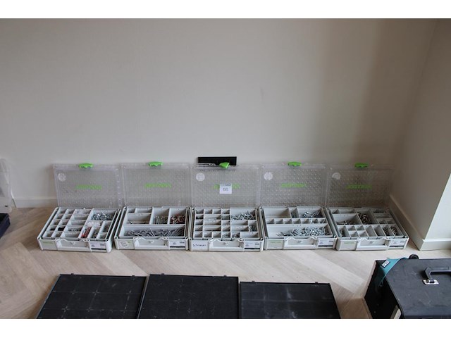 Vijf koppelbare organizers festool gevuld met diverse bevestigingsmaterialen. - afbeelding 1 van  7
