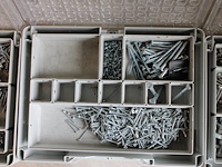 Vijf koppelbare organizers festool gevuld met diverse bevestigingsmaterialen. - afbeelding 4 van  7