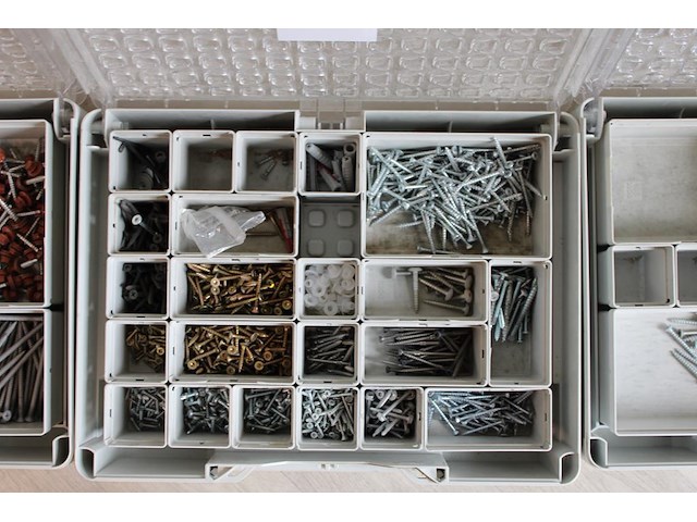 Vijf koppelbare organizers festool gevuld met diverse bevestigingsmaterialen. - afbeelding 5 van  7