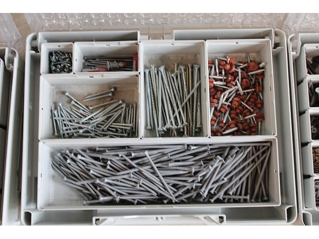 Vijf koppelbare organizers festool gevuld met diverse bevestigingsmaterialen. - afbeelding 6 van  7