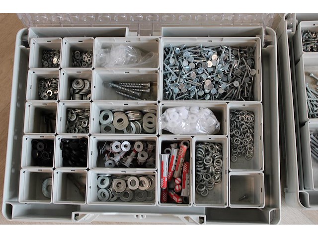 Vijf koppelbare organizers festool gevuld met diverse bevestigingsmaterialen. - afbeelding 7 van  7