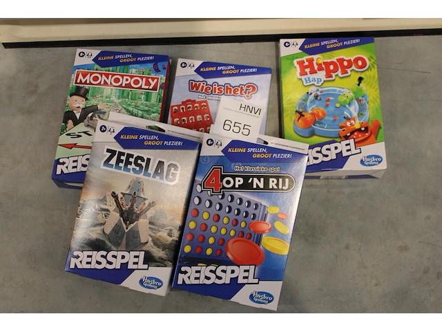 Vijf reisspellen w.o. monopoly, zeeslag en vier op een rij. - afbeelding 1 van  1