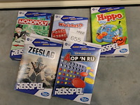 Vijf reisspellen w.o. monopoly, zeeslag en vier op een rij.