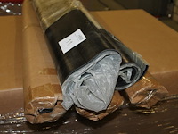 Vijf rubber matten met afmeting 100 x 100 cm. - afbeelding 2 van  3