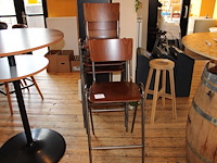 Vijf stapelbare barkrukken. - afbeelding 1 van  3