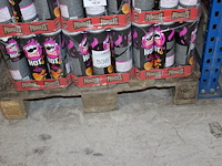 Vijftien dozen pringles hot bbq. 135 bussen. - afbeelding 1 van  2