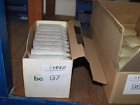 Vijftig windlicht kaarsen bolsius. lengte 12 cm. - afbeelding 1 van  2