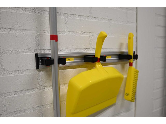 Vikan hygiene wandhouder inclusief vikan schoonmaak producten - afbeelding 3 van  3