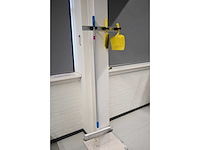 Vikan hygiene wandhouder inclusief vikan schoonmaak producten - afbeelding 2 van  3