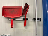 Vikan hygiene wandhouder inclusief vikan schoonmaak producten - afbeelding 1 van  5