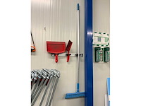 Vikan hygiene wandhouder inclusief vikan schoonmaak producten - afbeelding 3 van  5