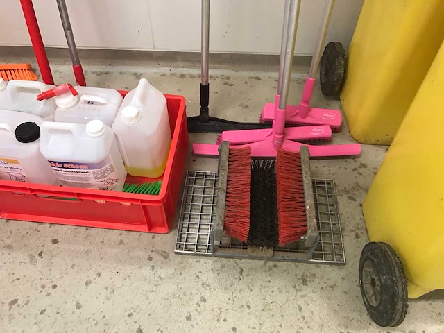 Vikan schoonmaak materialen - afbeelding 2 van  3
