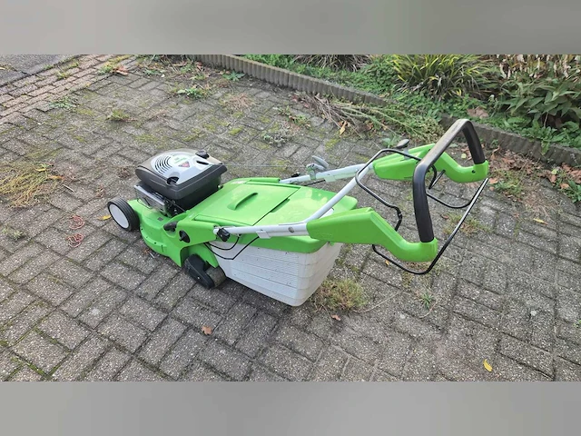 Viking - grasmaaier - afbeelding 3 van  4