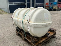 Viking capsule reddingsvlot - afbeelding 8 van  12