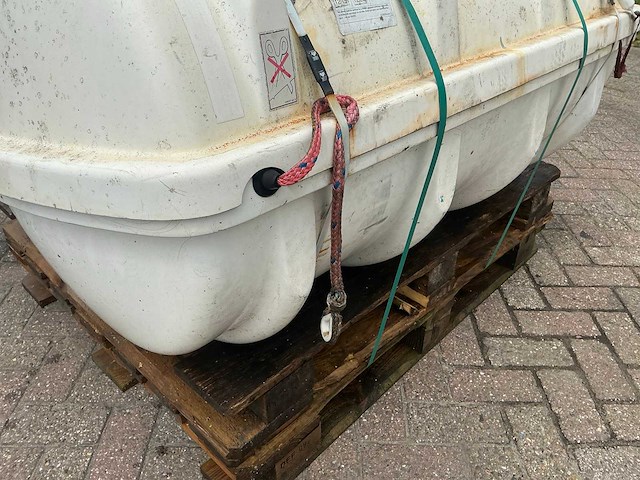 Viking capsule reddingsvlot - afbeelding 9 van  11