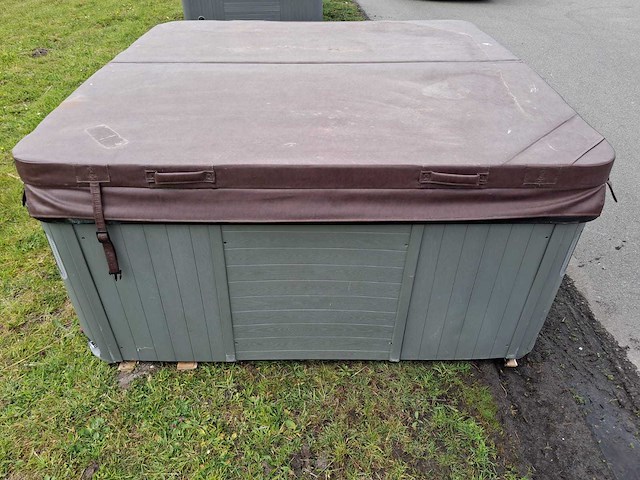 Viking spa 6 persoons jacuzzi en buitenspa - afbeelding 13 van  30