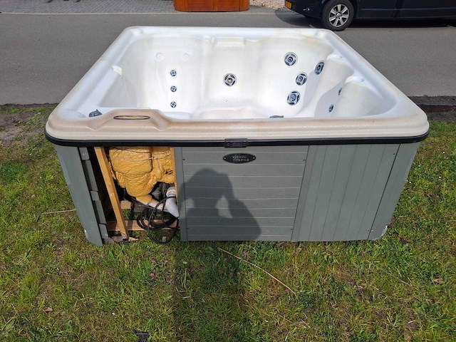 Viking spa 6 persoons jacuzzi en buitenspa - afbeelding 15 van  30