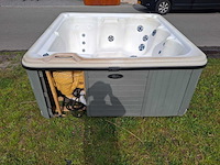 Viking spa 6 persoons jacuzzi en buitenspa - afbeelding 15 van  30