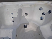 Viking spa 6 persoons jacuzzi en buitenspa - afbeelding 12 van  30