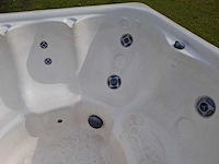 Viking spa 6 persoons jacuzzi en buitenspa - afbeelding 28 van  30