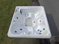 Viking spa 6 persoons jacuzzi en buitenspa