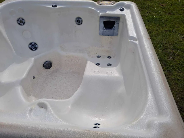 Viking spa 6 persoons jacuzzi en buitenspa - afbeelding 3 van  30