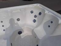 Viking spa 6 persoons jacuzzi en buitenspa - afbeelding 7 van  28