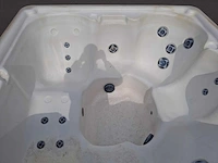 Viking spa 6 persoons jacuzzi en buitenspa - afbeelding 2 van  28