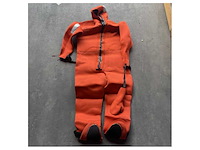 Viking universal insulated survival suit for adults 50 - 100 kg | 140 - 200 cm - afbeelding 2 van  5