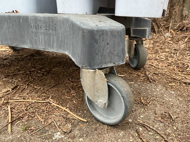 Vileda schoonmaakkar met toebehoren - afbeelding 3 van  3