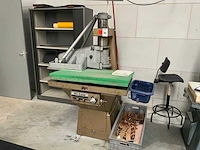 Vilh. pedersen ltd 272 zwenkarmstansmachine