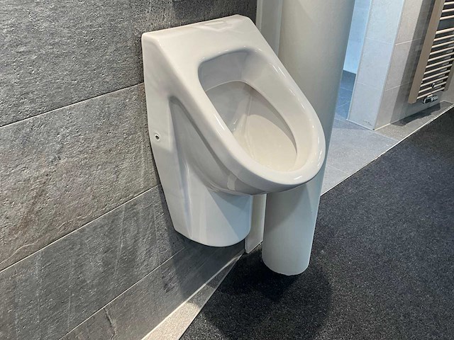 Villeroy & boch - architectura - urinoir - afbeelding 2 van  3