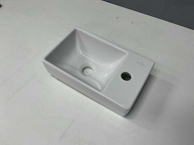 Villeroy & boch - avento - fontein 36,5 cm - afbeelding 1 van  8