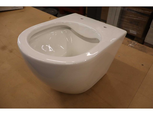 Villeroy & boch - directflush - toilet met zitting - afbeelding 1 van  9