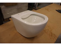 Villeroy & boch - directflush - toilet met zitting - afbeelding 2 van  9