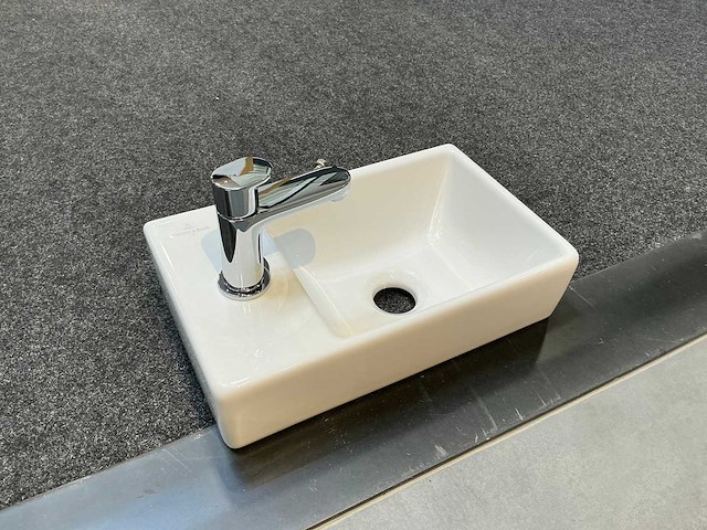 Villeroy & boch - fontein met kraan - afbeelding 3 van  8