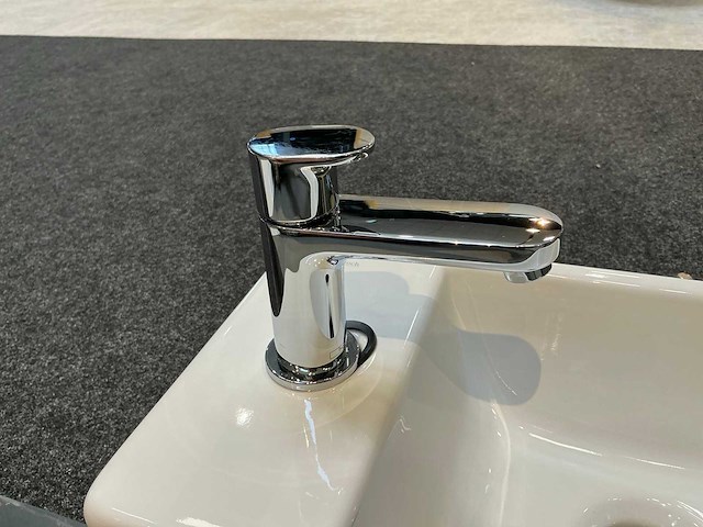 Villeroy & boch - fontein met kraan - afbeelding 6 van  8
