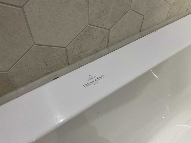 Villeroy & boch - ligbad 180 x 80 cm - afbeelding 4 van  8