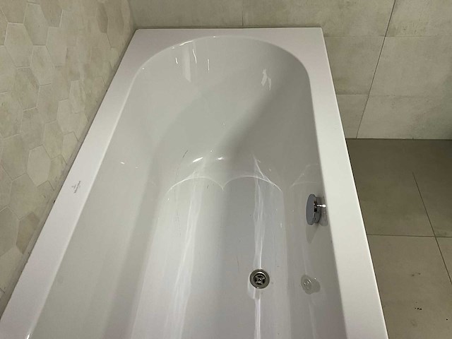 Villeroy & boch - ligbad 180 x 80 cm - afbeelding 5 van  8