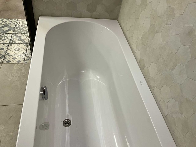 Villeroy & boch - ligbad 180 x 80 cm - afbeelding 6 van  8